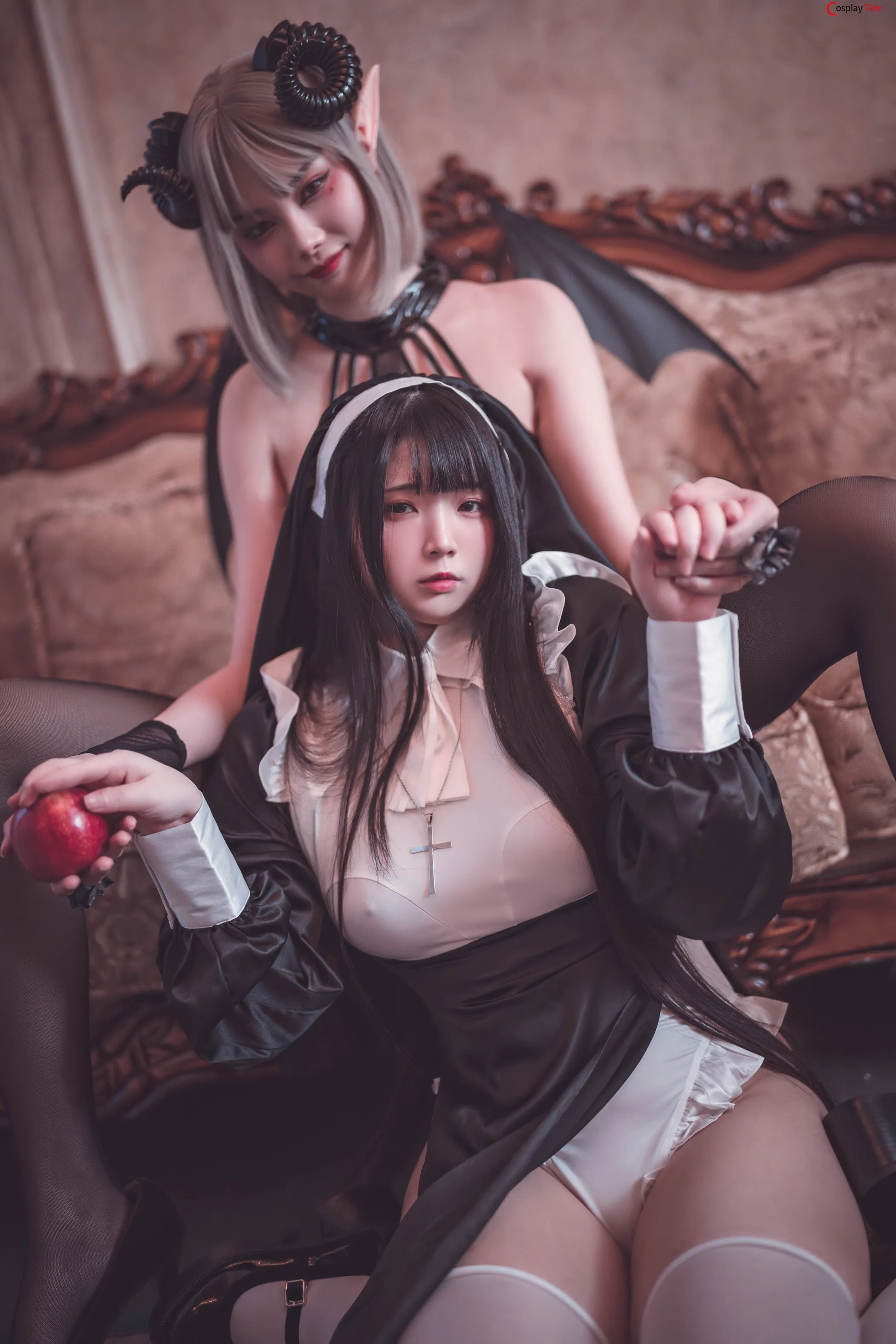 HentaiVN.net - Ảnh 19 - Nun and Devil - 7^2 photos