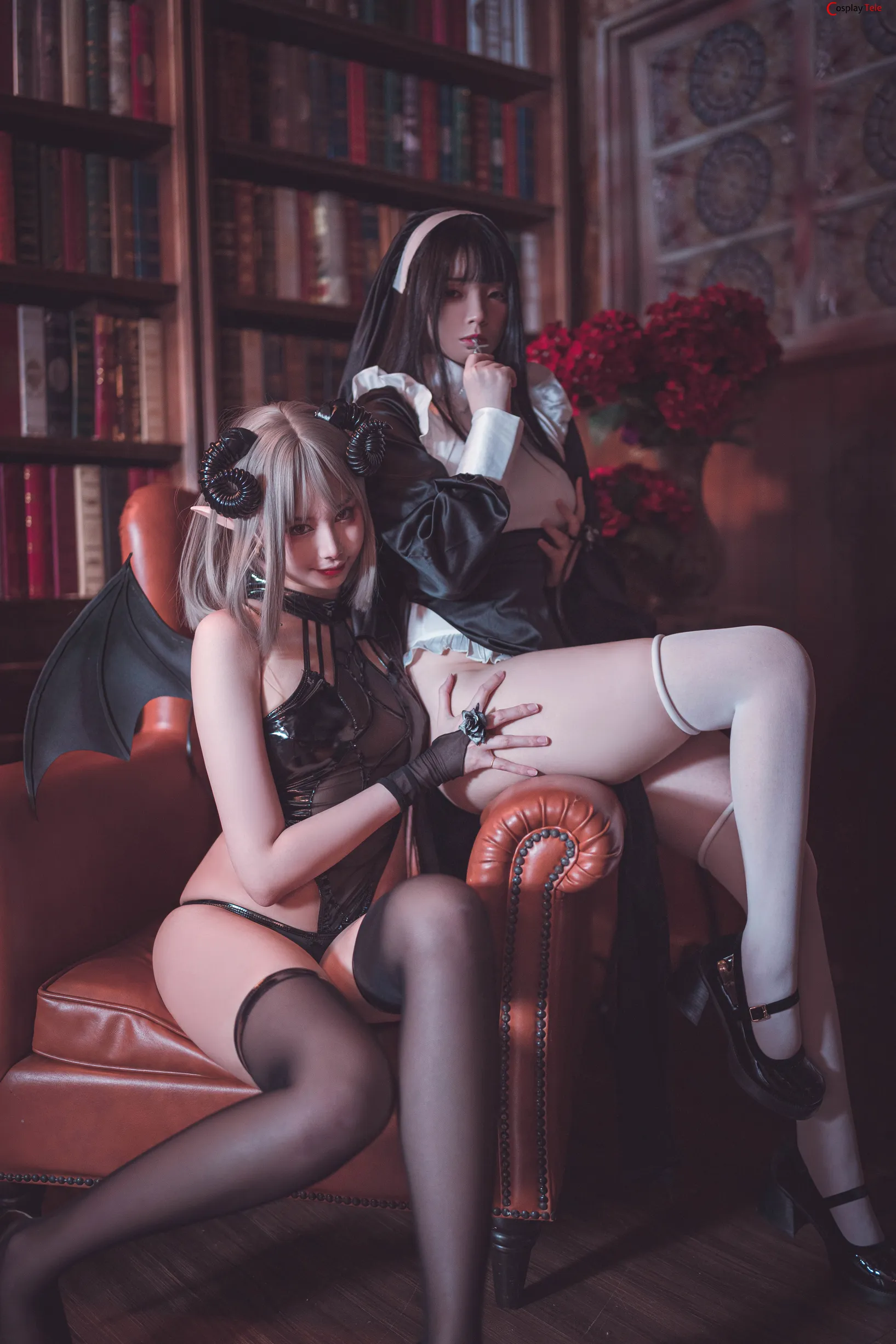 HentaiVN.net - Ảnh 24 - Nun and Devil - 7^2 photos