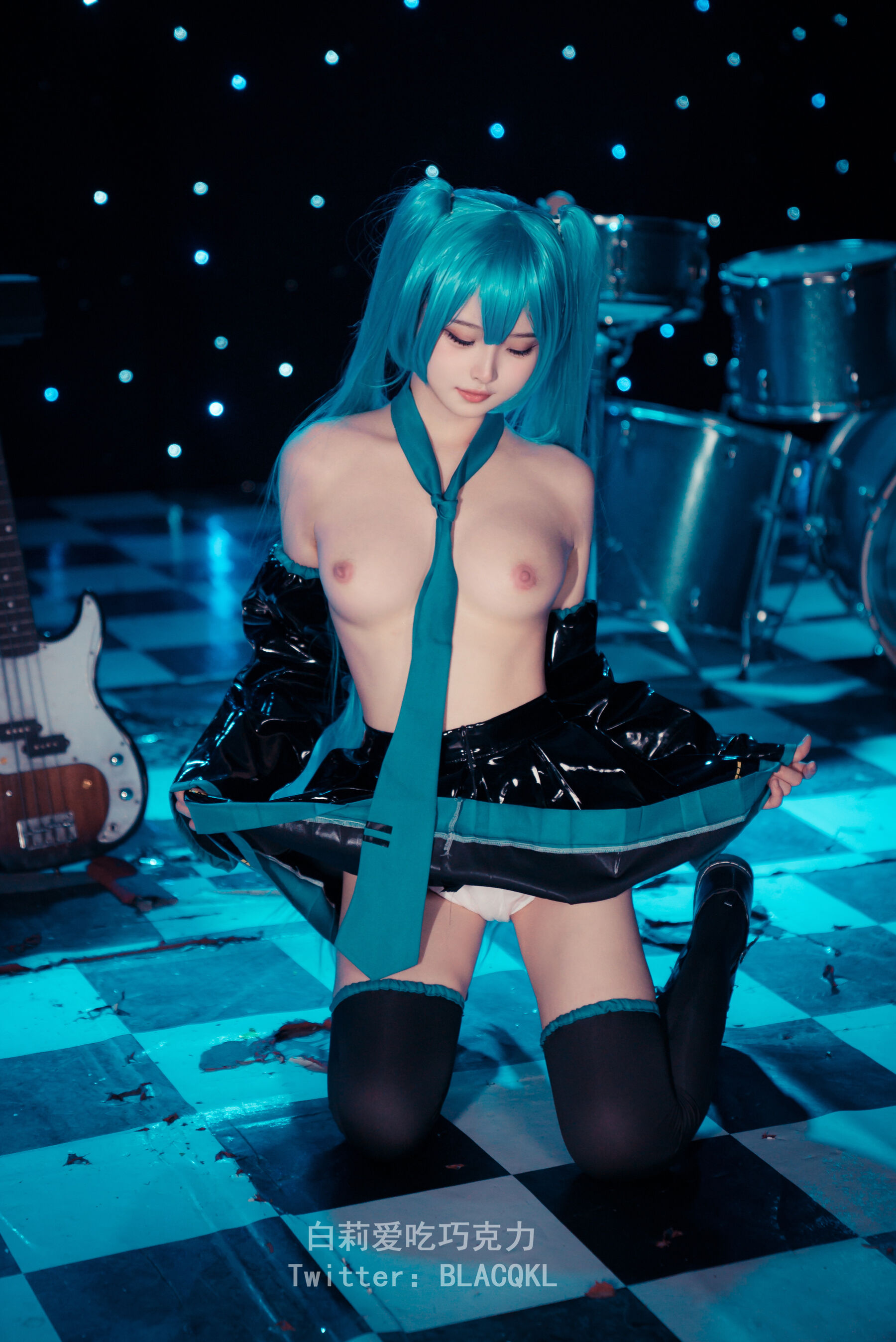 HentaiVN.net - Ảnh 46 - Cosplay miku - Chương 1