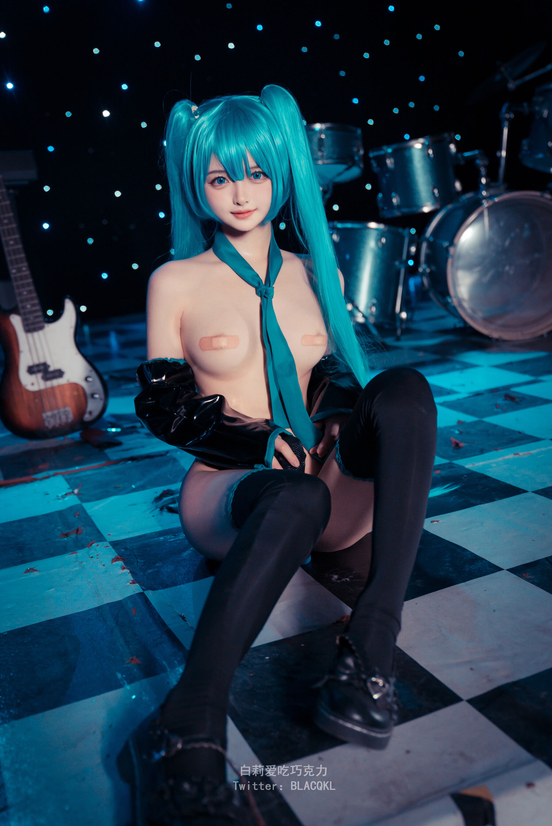HentaiVN.net - Ảnh 33 - Cosplay miku - Chương 2