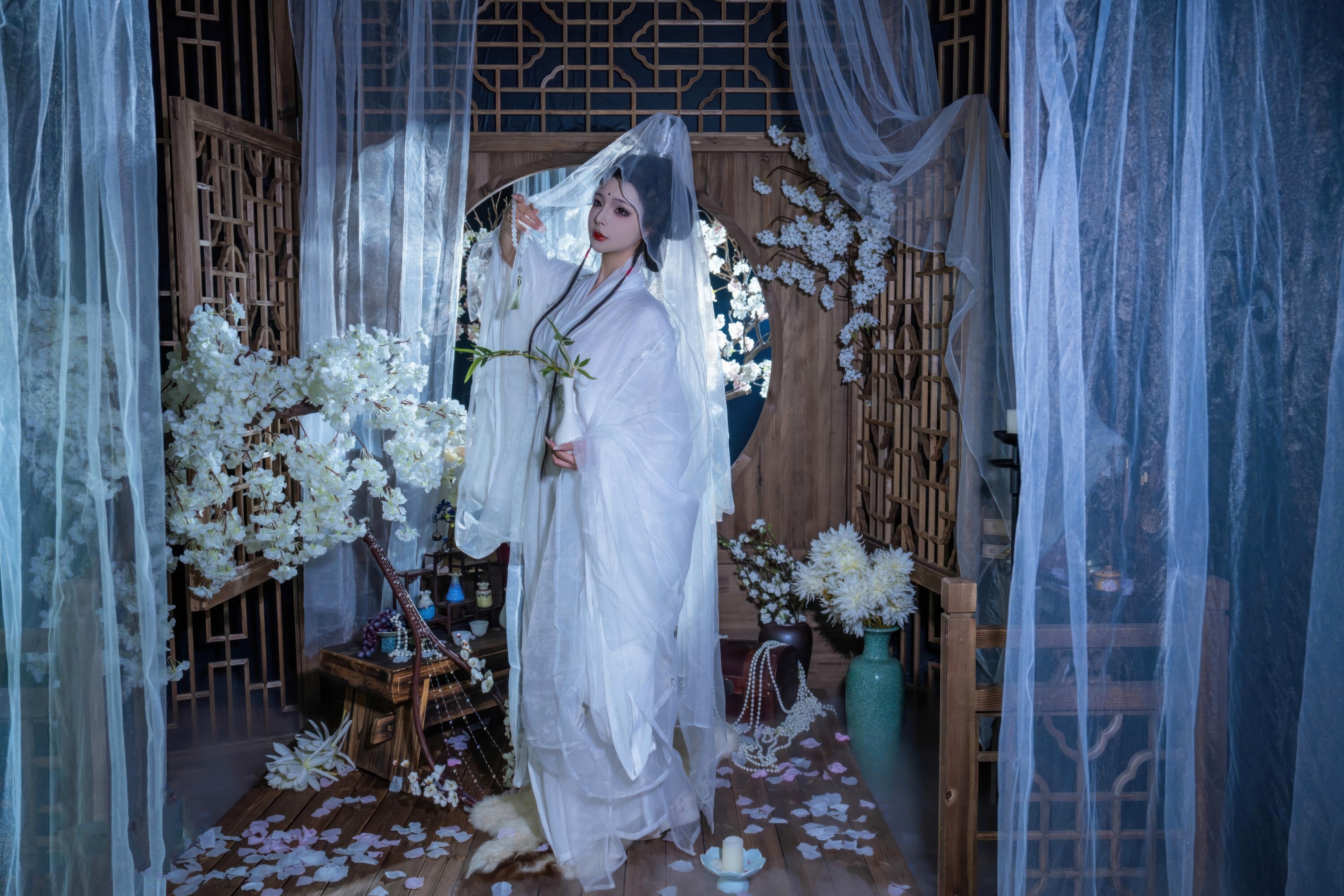 HentaiVN.net - Ảnh 13 - Cosplay thánh nữ Bạch Liên Giáo - Chương đầu