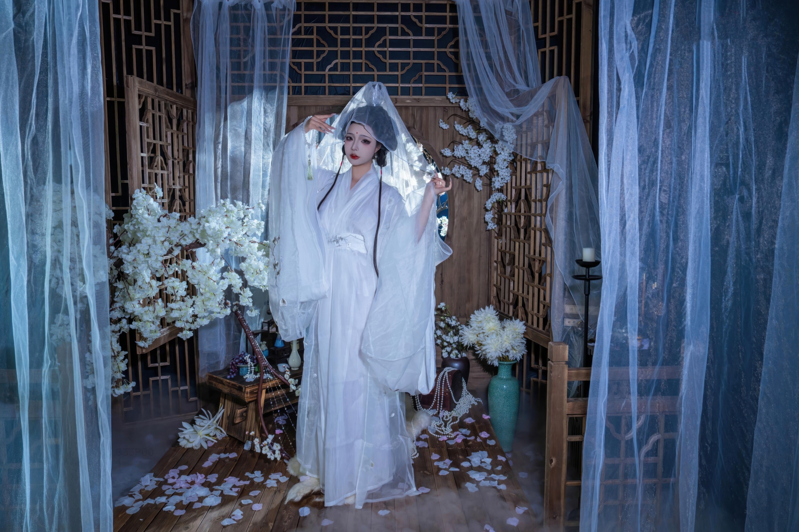 HentaiVN.net - Ảnh 10 - Cosplay thánh nữ Bạch Liên Giáo - Chương đầu