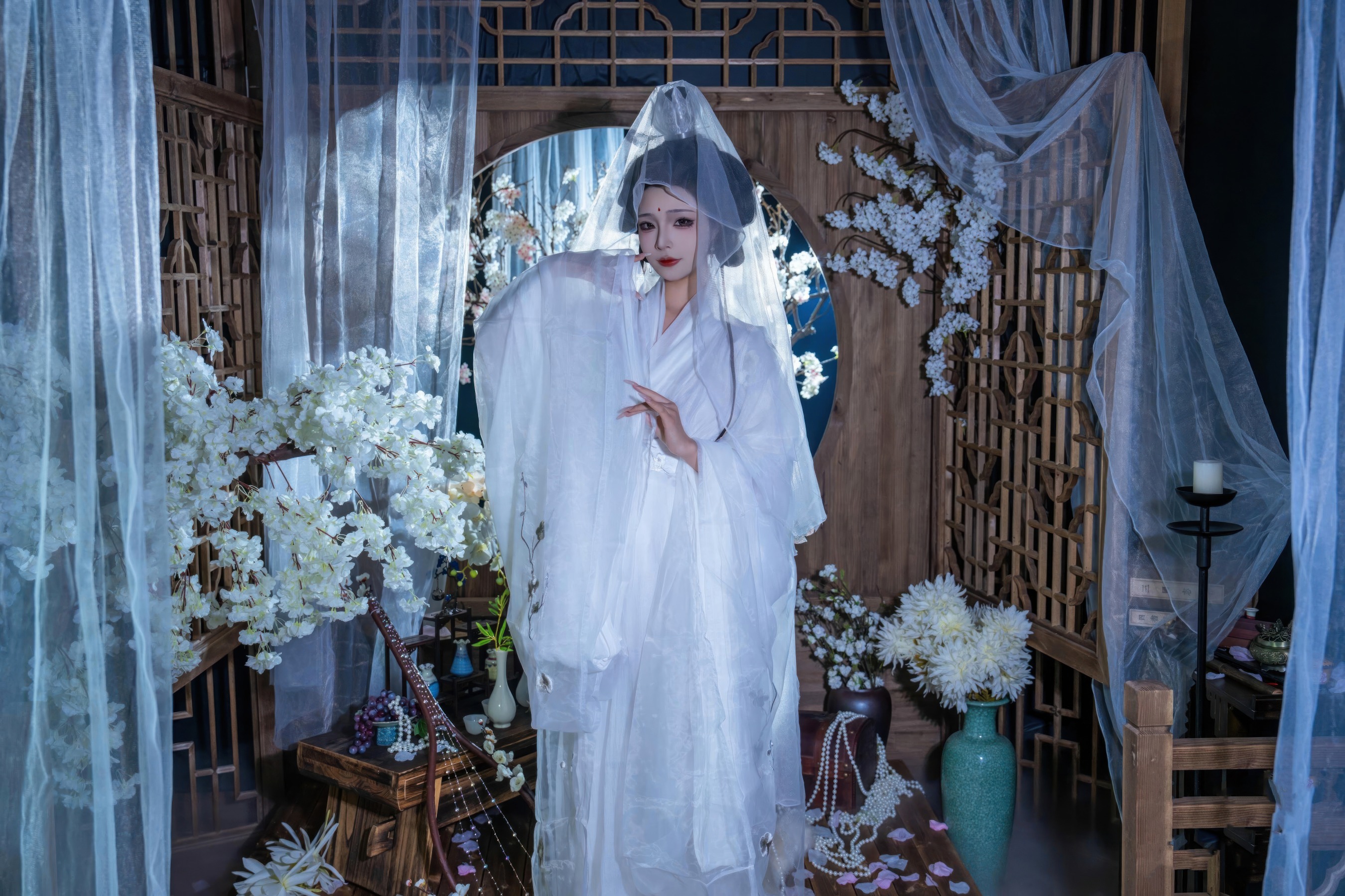 HentaiVN.net - Ảnh 12 - Cosplay thánh nữ Bạch Liên Giáo - Chương đầu