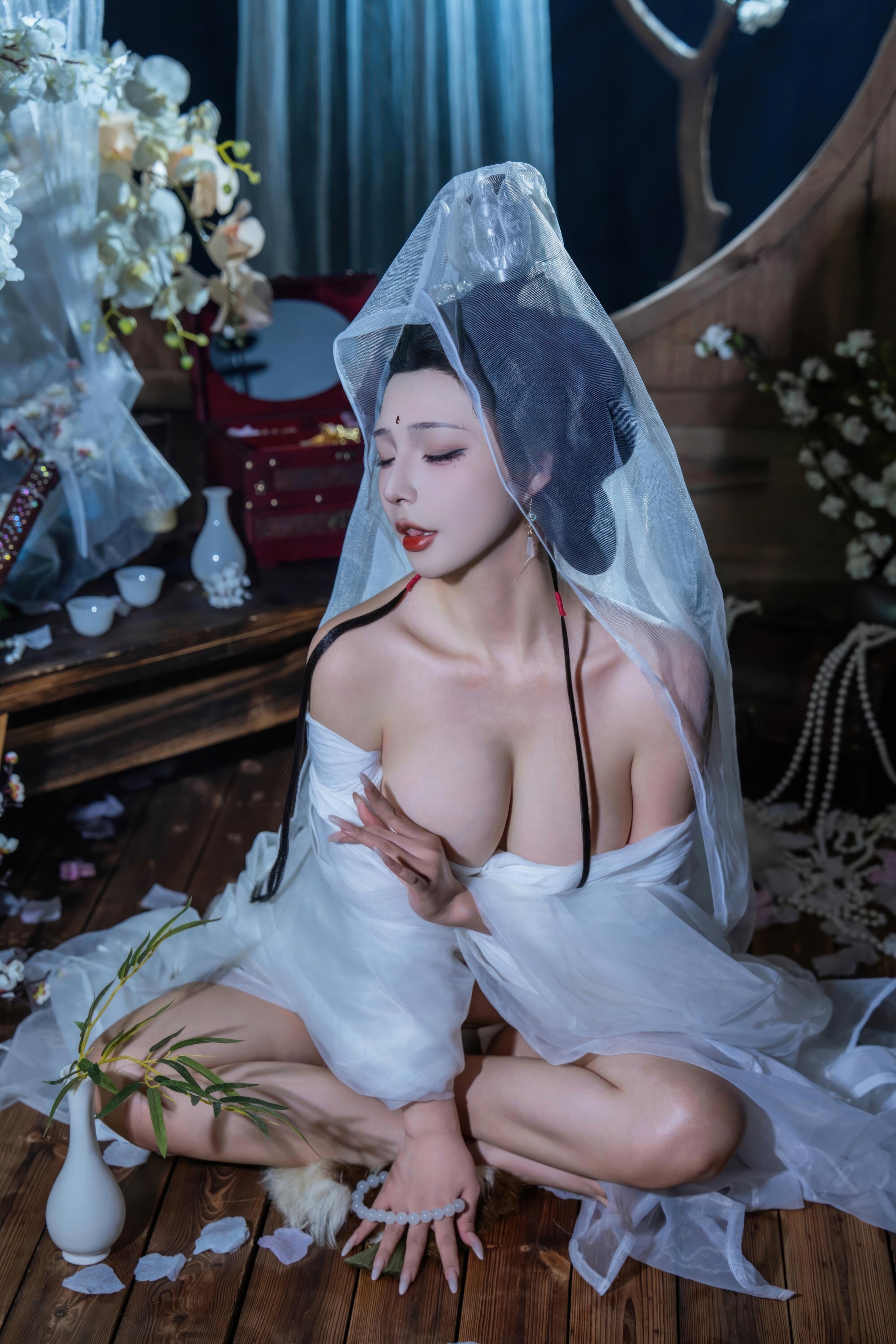 HentaiVN.net - Ảnh 42 - Cosplay thánh nữ Bạch Liên Giáo - Chương đầu