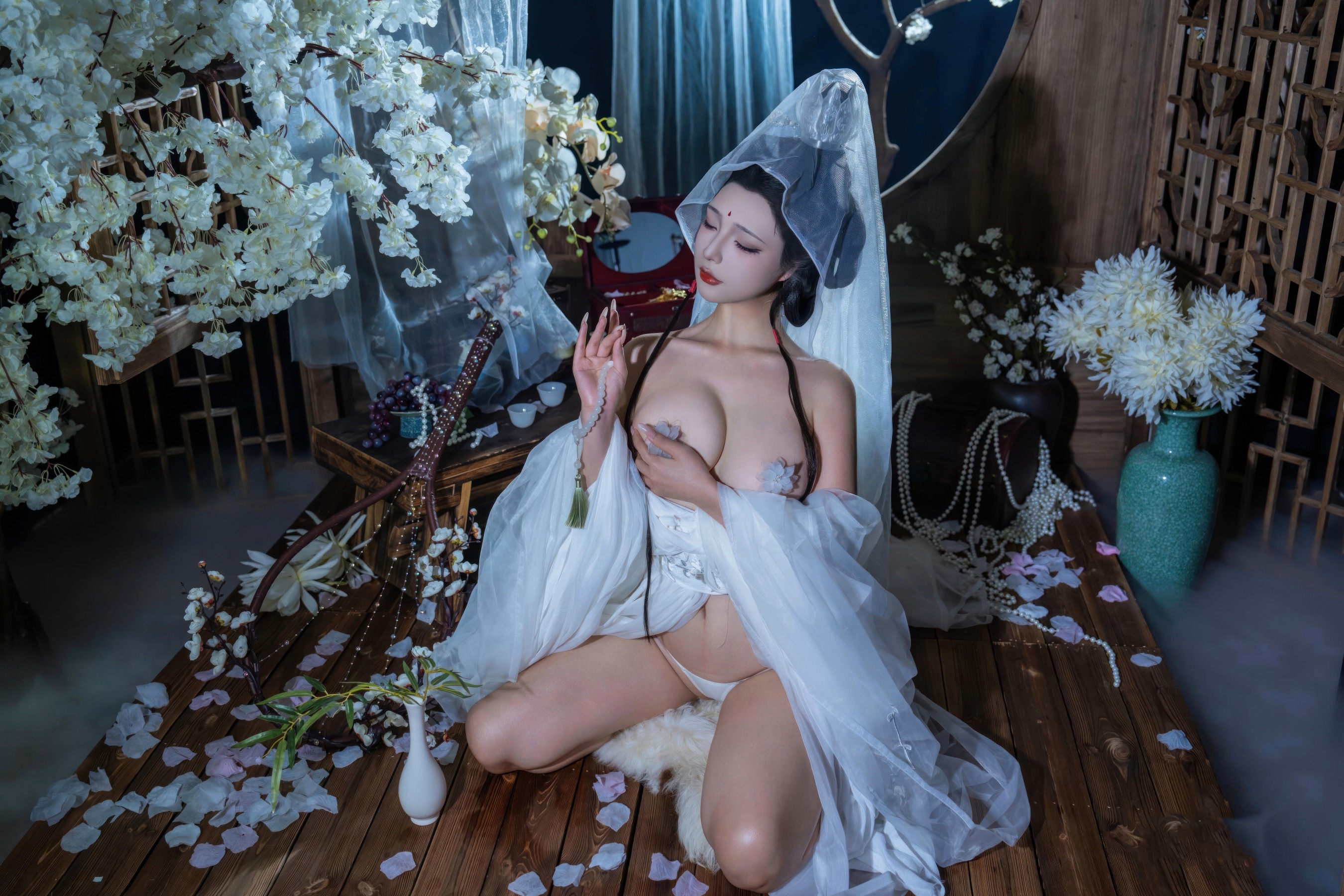 HentaiVN.net - Ảnh 54 - Cosplay thánh nữ Bạch Liên Giáo - Chương đầu