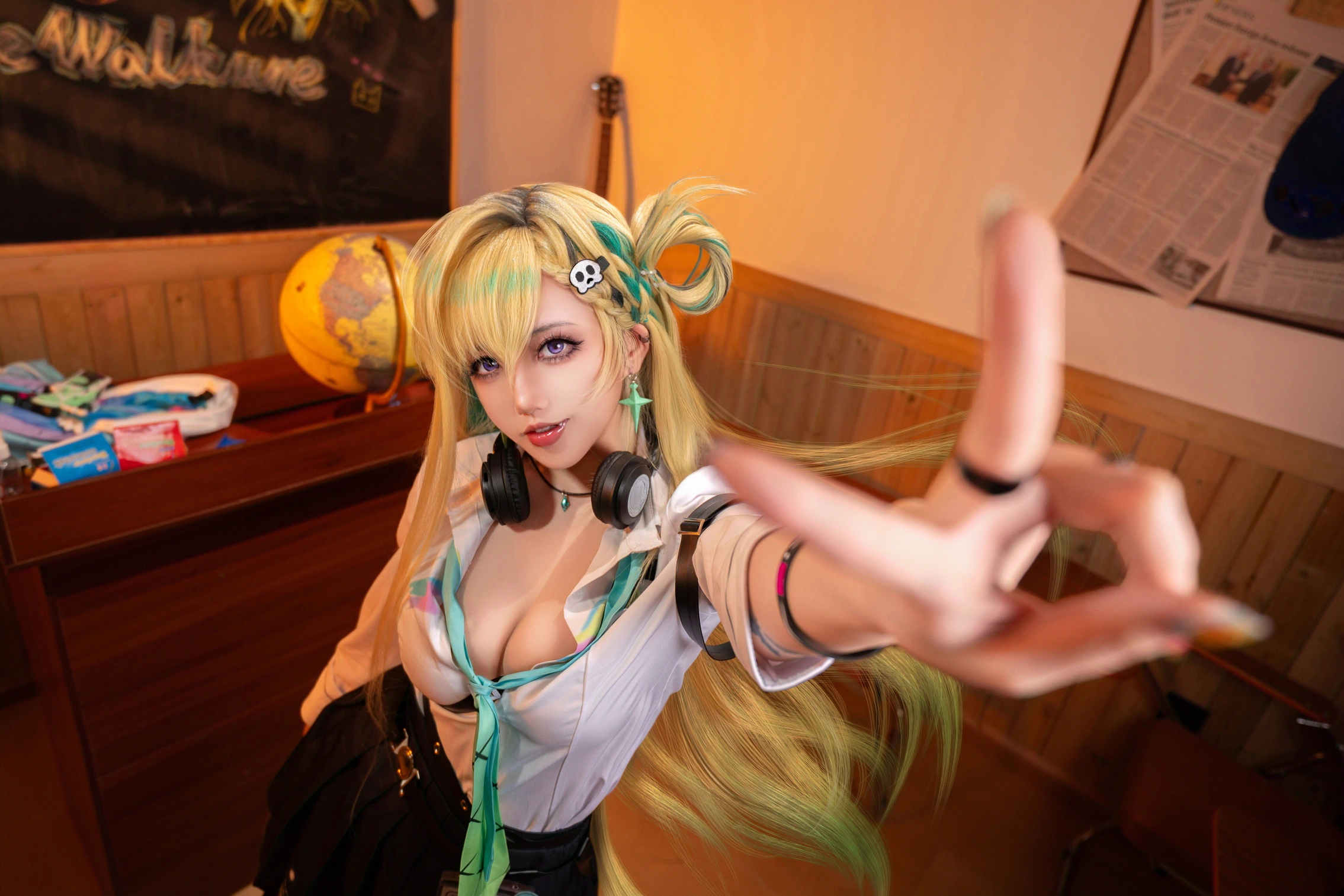 HentaiVN.net - Ảnh 67 - 絞肉姬 Walkure cosplay Lynae – Wuthering Waves “80 photos” - Chap 1