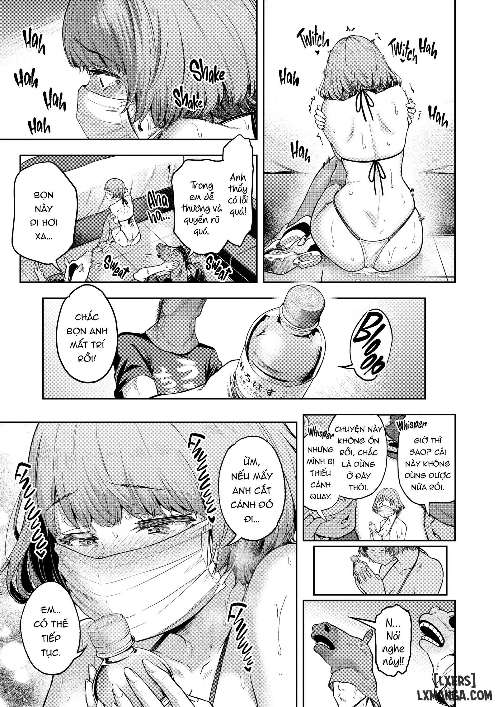 HentaiVN.net - Ảnh 34 - All I Did Was Wear My Skirt Short - Chapter 1