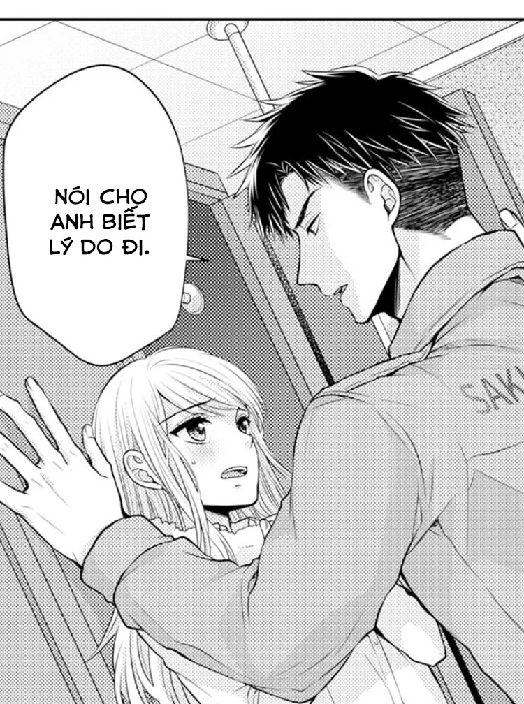 HentaiVN.net - Ảnh 39 - Ngọn lửa trong tầm tay [Fire in His Fingertips: A Flirty Fireman Ravishes Me with His Smoldering Gaze , 指先から本気の熱情～チャラ男消防士はまっすぐな目で私を抱いた] - Chapter 13: Bối rối khi gặp anh