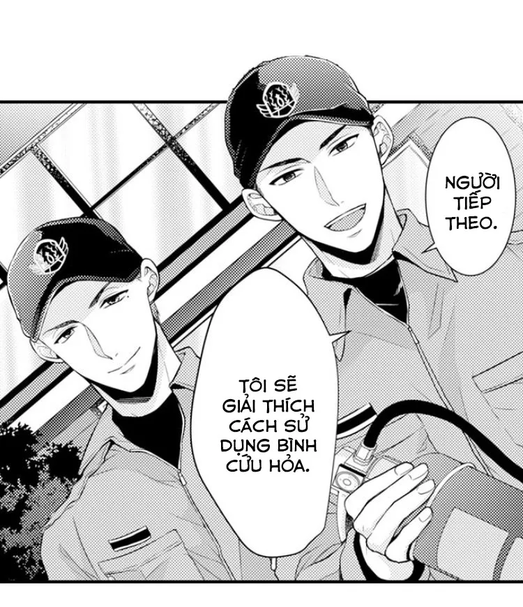 HentaiVN.net - Ảnh 8 - Ngọn lửa trong tầm tay [Fire in His Fingertips: A Flirty Fireman Ravishes Me with His Smoldering Gaze , 指先から本気の熱情～チャラ男消防士はまっすぐな目で私を抱いた] - Chapter 13: Bối rối khi gặp anh