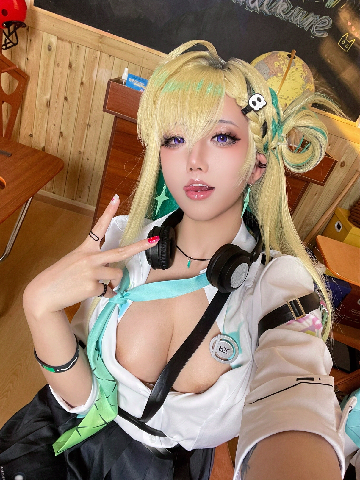 HentaiVN.net - Ảnh 79 - 絞肉姬 Walkure cosplay Lynae – Wuthering Waves “80 photos” - Chap 1