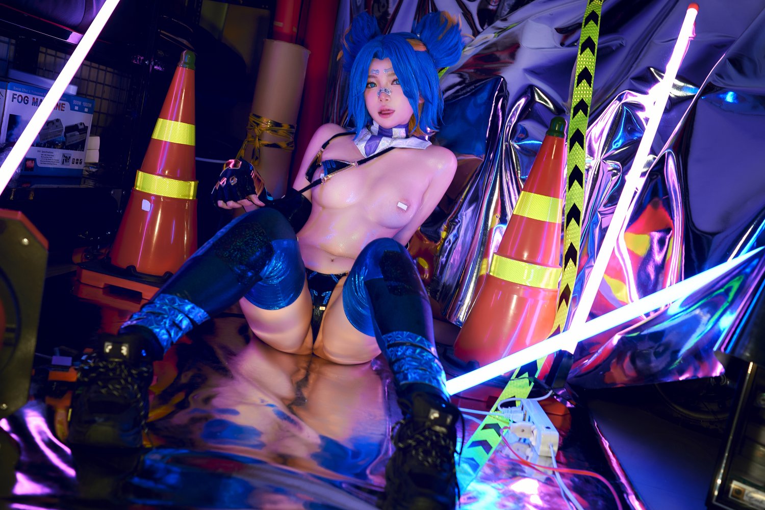 HentaiVN.net - Ảnh 8 - Ảnh cosplay Neon (valovant) - Ảnh cosplay neon